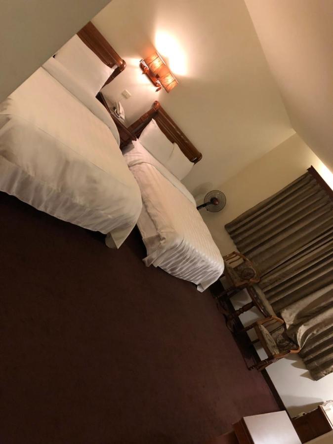 England Business Motel Yilan Exterior foto